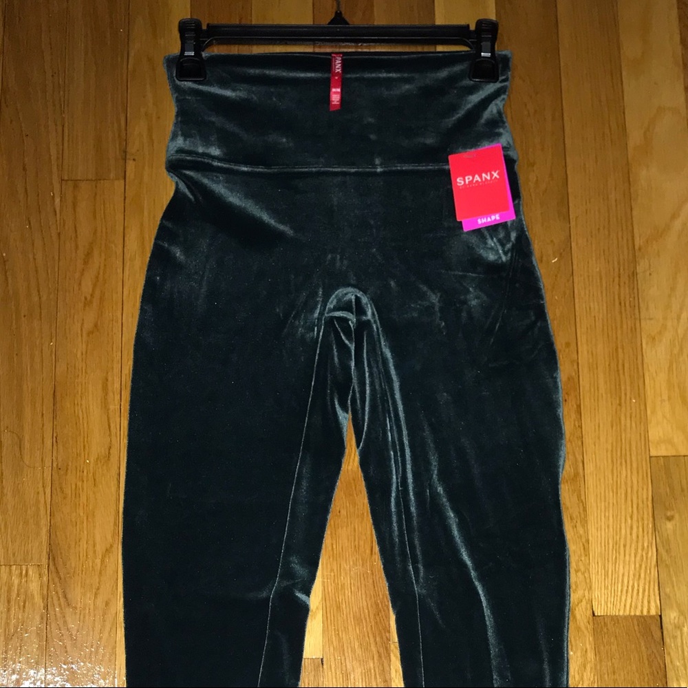 EUC spanx velour leggings. Emerald green. ***the tags are no longer attached.